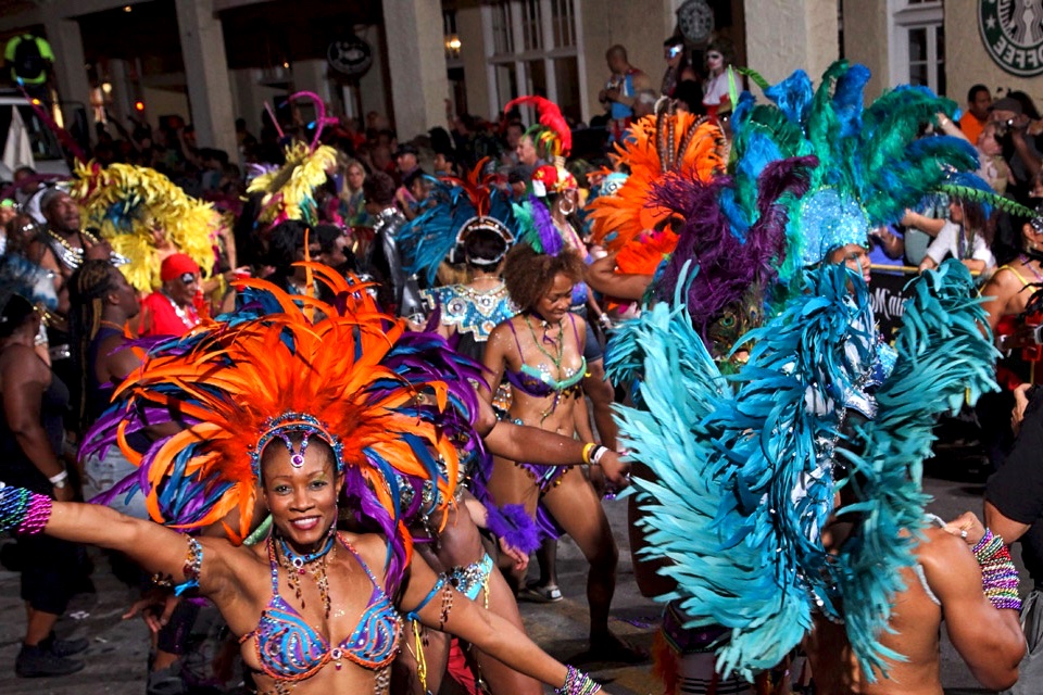 Fantasy Fest 2000 – Circuses and Sideshows Fantasy Fest 2000 – Circuses and Sideshows