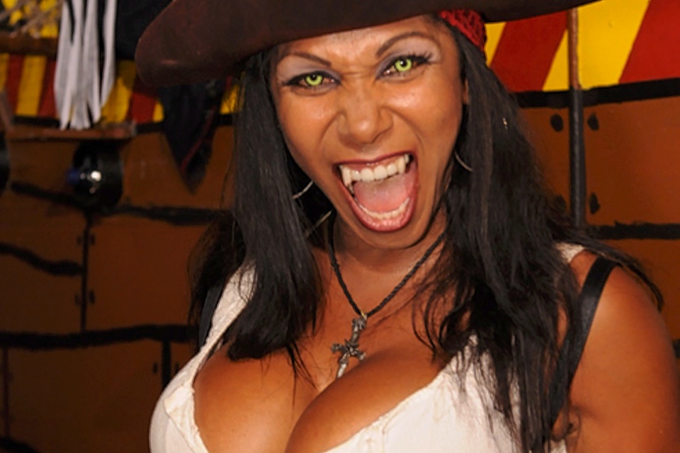 Fantasy Fest 2009 – Villains, Vixens, and Vampires